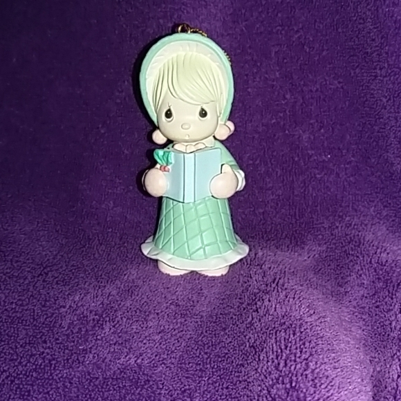 1995 Precious Moments Christmas Ornament - Picture 1 of 3